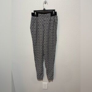 Love, Fire Black White Monochrome Patterned Pants Size X Small